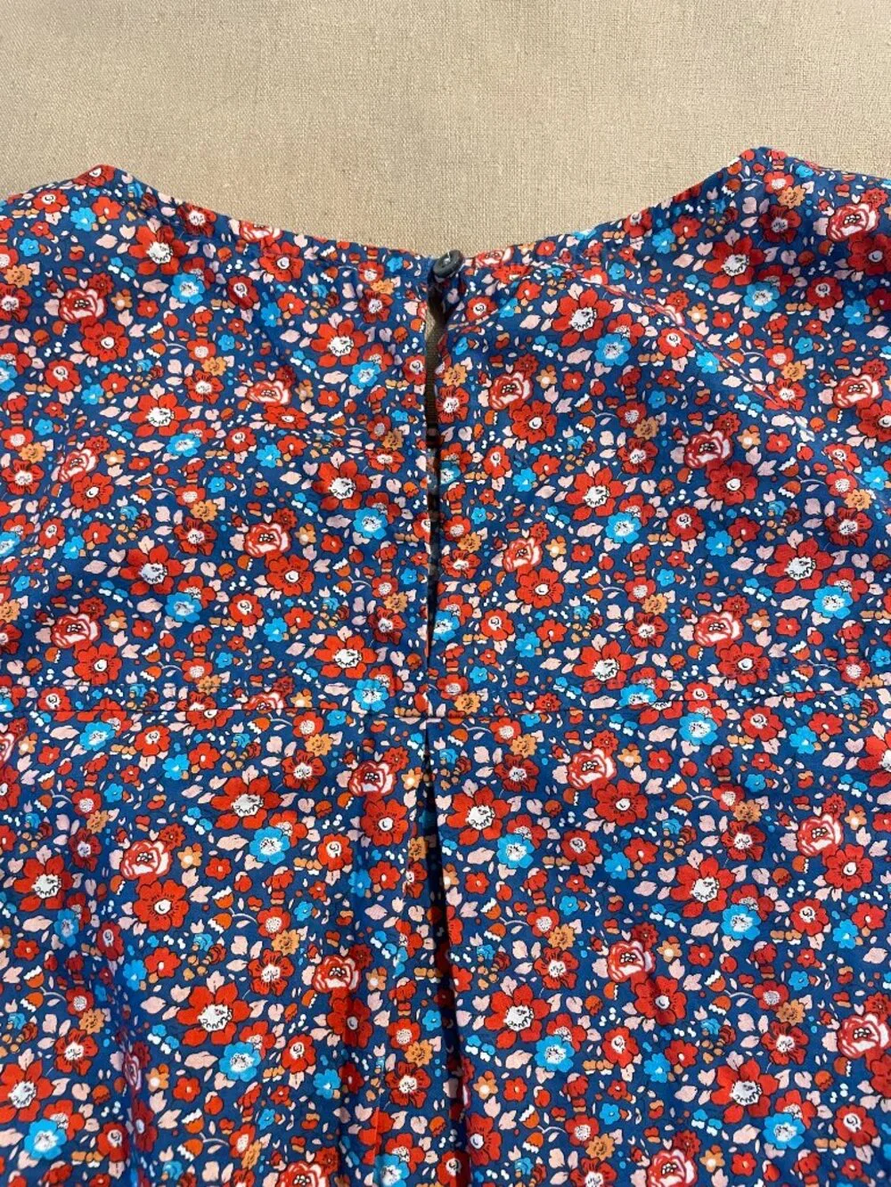 J Crew Liberty Fabric Sleeveless Top Size 4 Cotton Garden Floral Preppy Ditsy